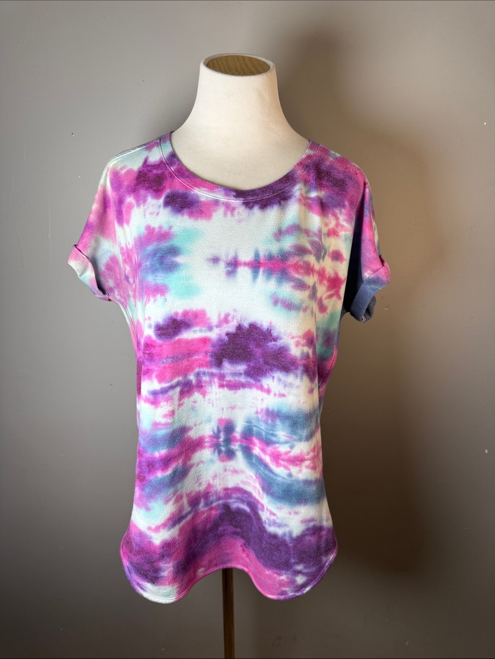 Women's Short Sleeve Tie-Dye Tee in Purple and Pink